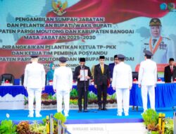 Gubernur Anwar Hafid Lantik Bupati dan Wakil Bupati Parigi Moutong dan Banggai