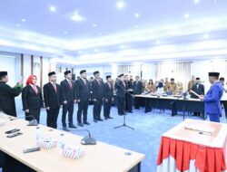 Gubernur Sulteng Lantik Komisioner KPID Periode 2025–2028, Harap Kawal Informasi Berkualitas