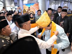Gubernur Sulteng Sambut Menag Nasaruddin Umar di Bumi Tadulako dengan Prosesi Adat Kaili