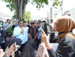 Gubernur Anwar Hafid Temui Massa P3K Donggala, Bahas Solusi Pembayaran Gaji dan THR