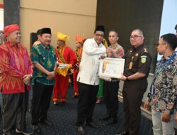 Buka Rapat Sinkronisasi Pelibatan Lembaga Adat, Asisten : Mereka Pilar Penjaga Identitas Sulteng