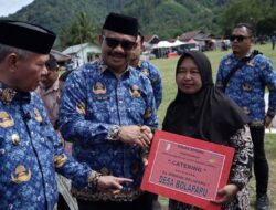 Alia Idrus Apresiasi Pemkab Sigi yang Telah Menyerahkan Bantuan Alat Catering Kepada Pelaku Usaha di Kulawi Raya