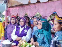 Hadiri Festival Ayam Bambu, Ketua TP PKK Sigi Siti Halwiah Ajak Warga Lestarikan Kuliner Tradisional