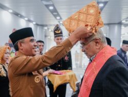Gubernur Anwar Hafid Sambut Kedatangan Presiden DMDI di Bandara SIS Aljufri Palu‎