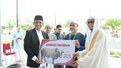 Gubernur Anwar Hafid Serahkan 127 Ekor hewan Kurban, Semangat Berbagi Warnai Idul Adha di Sulawesi Tengah