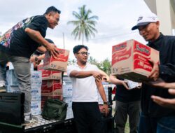 Fathur Razaq Salurkan Bantuan untuk Korban Gempa di Nokilalaki dan Palolo