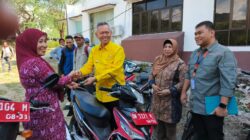 Pemkab Sigi Serahkan Bantuan Motor Untuk Sekolah Terpencil