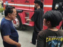 Ilyas Nawawi Bersama Warga Bantu Padamkan Kebakaran Rumah di Kalukubula