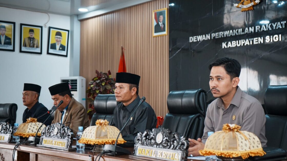 Bupati Sigi Sampaikan Jawaban Atas Pandangan Umum Fraksi