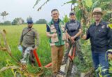 Distanhorbun Sigi Salurkan Bantuan Pompa Air untuk Petani Lindu