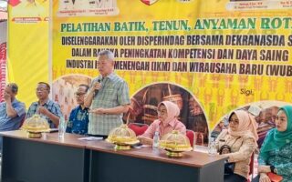 Buka Pelatihan Tenun, Batik dan Rotan, Bupati Sigi Dorong Tumbuhnya Wirausaha Baru